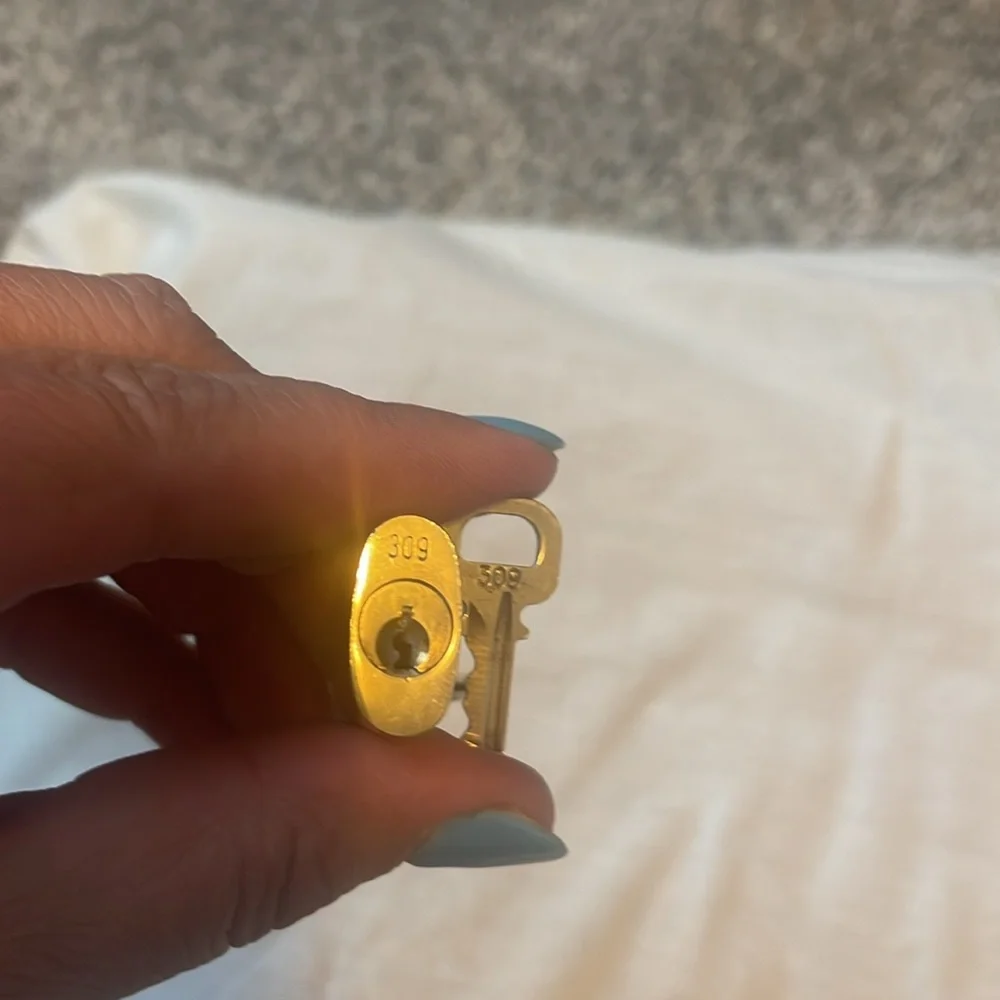 Authentic!!! Louis Vuitton Lock and Key Set! 301, 309, 330 - Picture 13 of 15